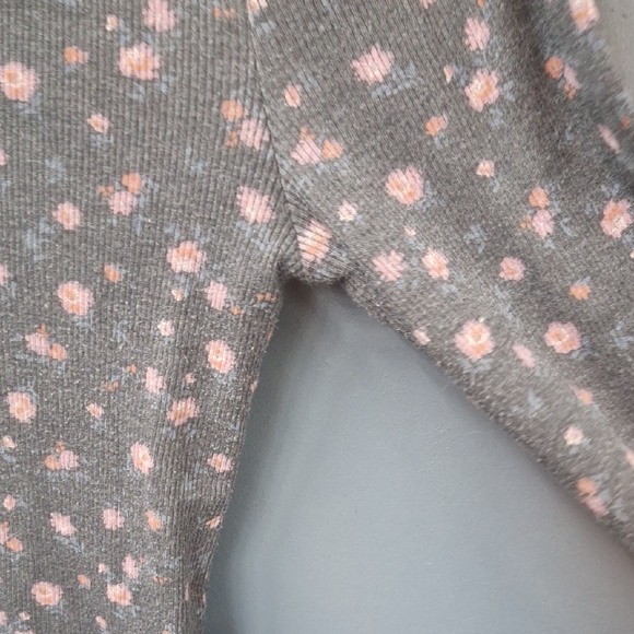 Lucky Brand Gray and Pink Floral Long Sleeve Top - Picture 5 of 6
